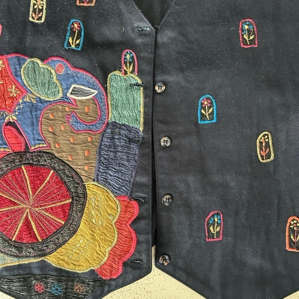 Boho Elephant Embroidered Vest | Vintage Kāra•vān | Folk Art India | Size M - Picture 5 of 8
